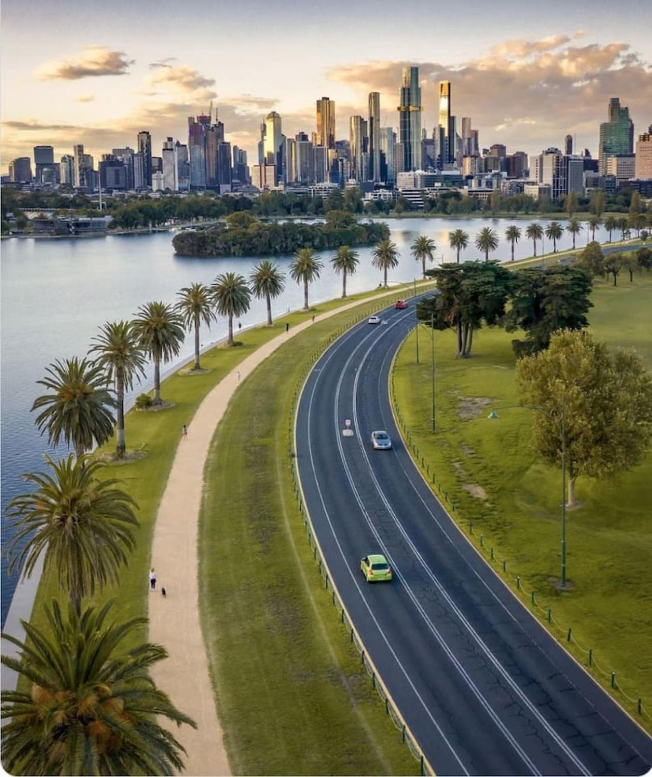 St Kilda Rd Gem, Prime Spot Melbourne